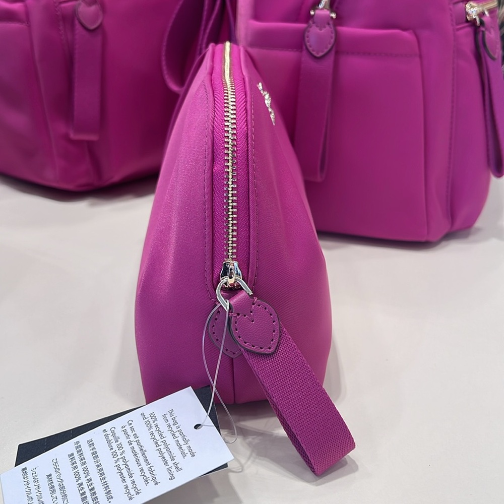 Kate Spade Chelsea Nylon Cosmetic Bag
Baja Rose
NWT - Picture 4 of 16